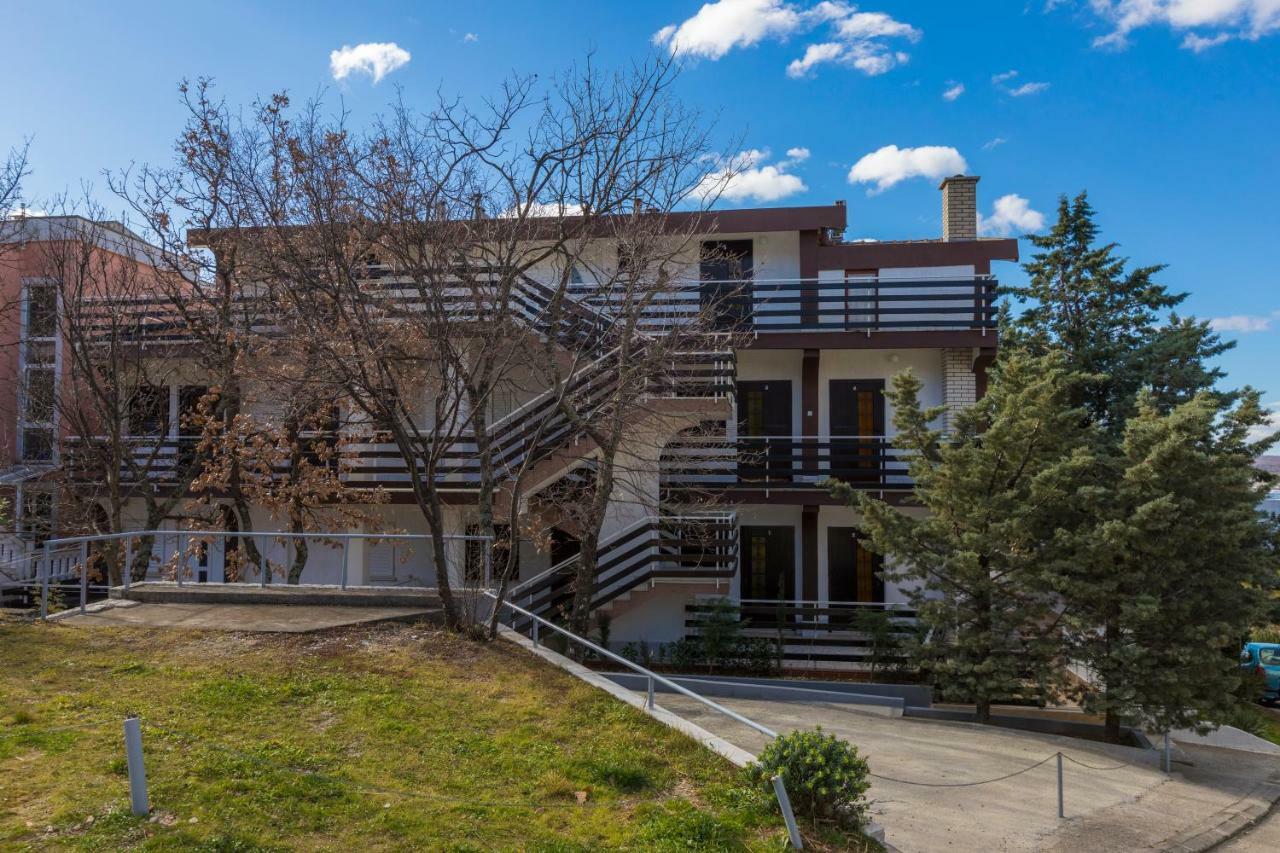 Apartmani Milan Crikvenica Exterior foto
